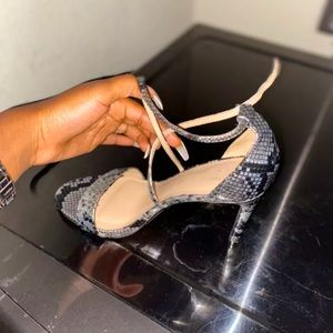 DSW Snake Skin Heel Women’s 7.5